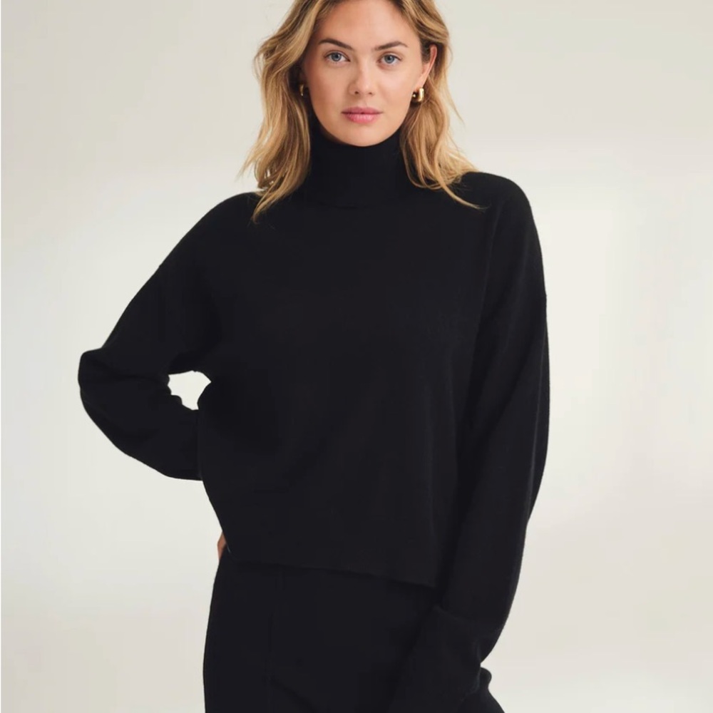 NAADAM Women's Classic Black Turtleneck Sweater